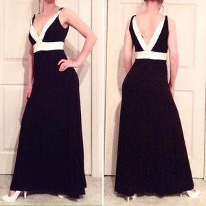 Black/White Knit Maxi Dress